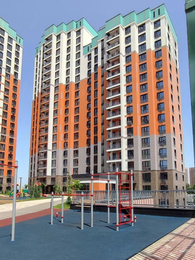 Апартаменты В Жк Laketown На Берегу Озера Almaty Esterno foto